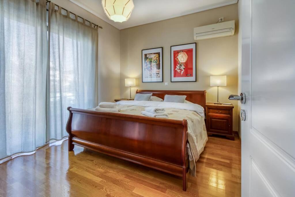 Spacious Apartment In Glyfada Close To The Sea アテネ エクステリア 写真