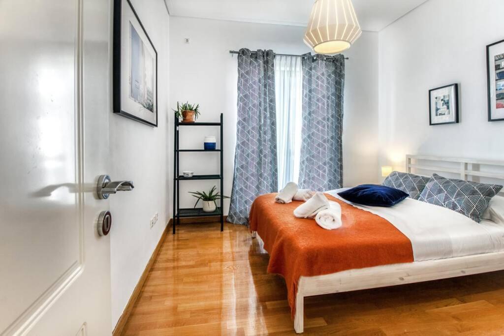 Spacious Apartment In Glyfada Close To The Sea アテネ エクステリア 写真