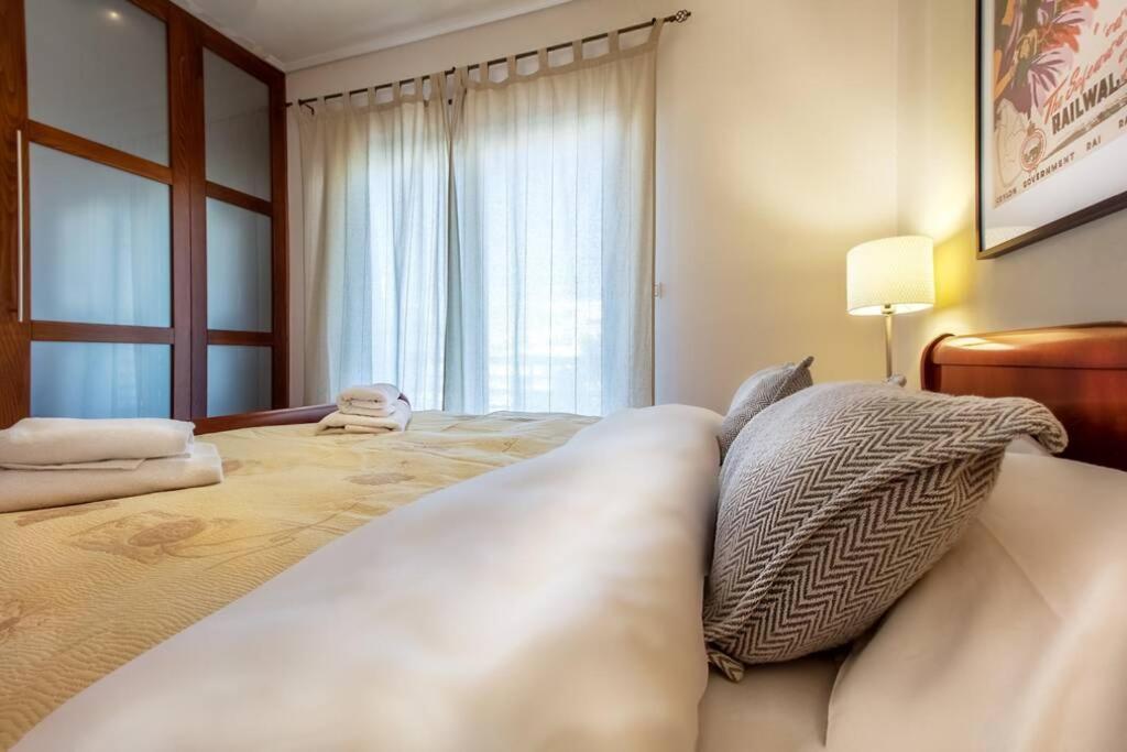 Spacious Apartment In Glyfada Close To The Sea アテネ エクステリア 写真